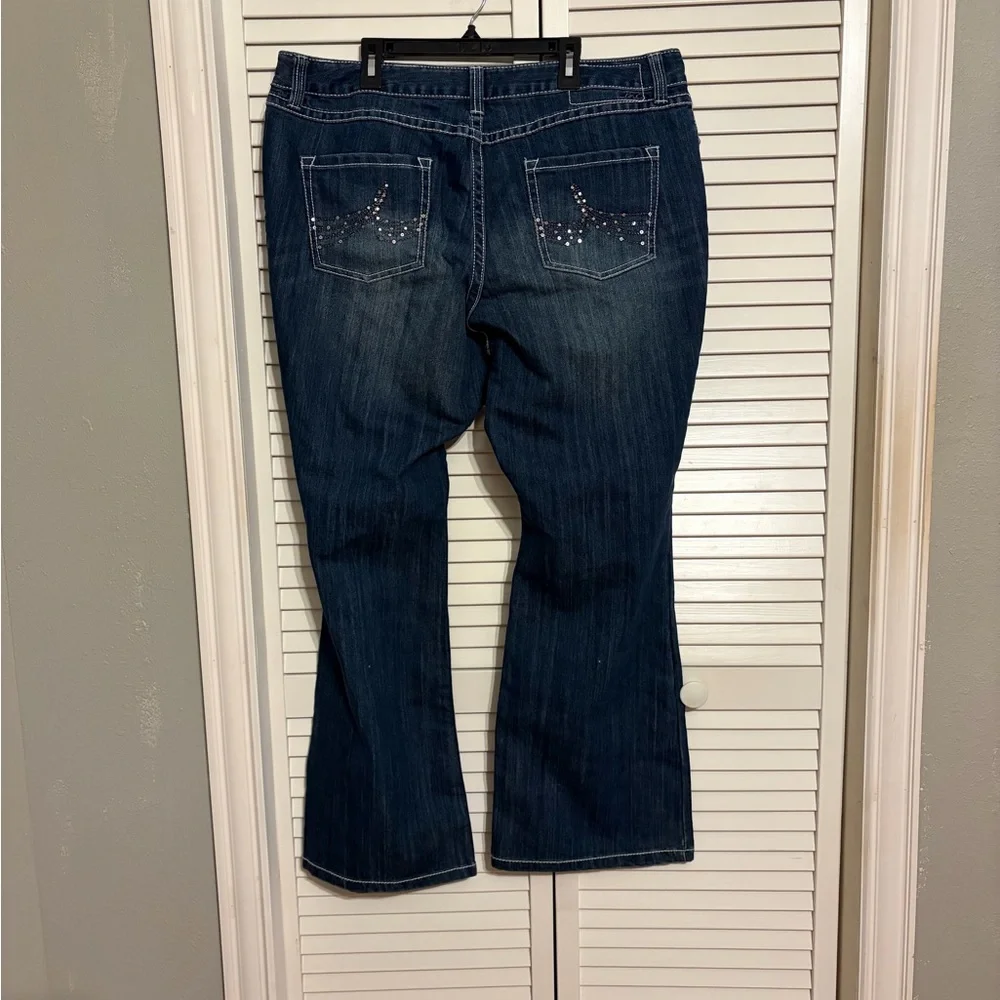 INC International Concepts Women's Boot Leg Short - Picture 3 of 3